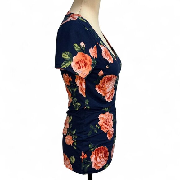 Heart Hips Women’s Navy Floral V‑Neck Short Sleeve Stretch Top Size Medium - Picture 5 of 5